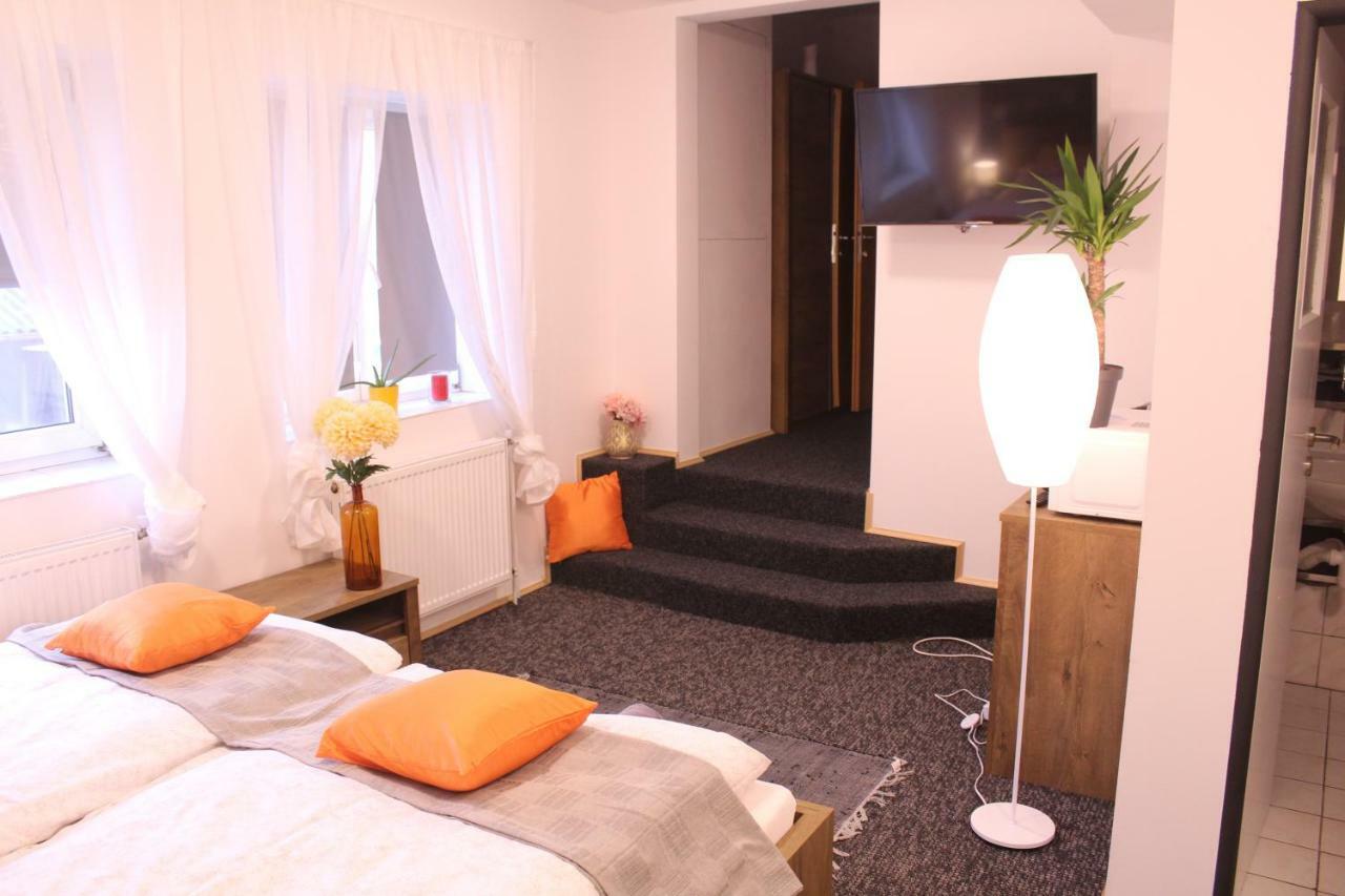 Apartmany Caffe & Grill Roudnice nad Labem Luaran gambar